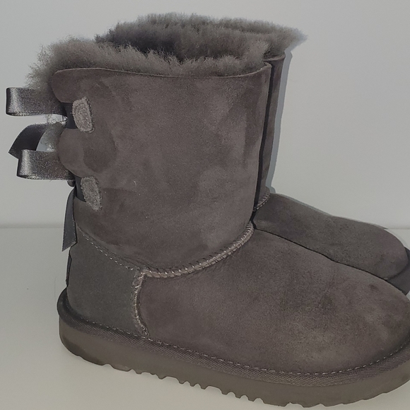 UGG Boots - Picture 2 of 4